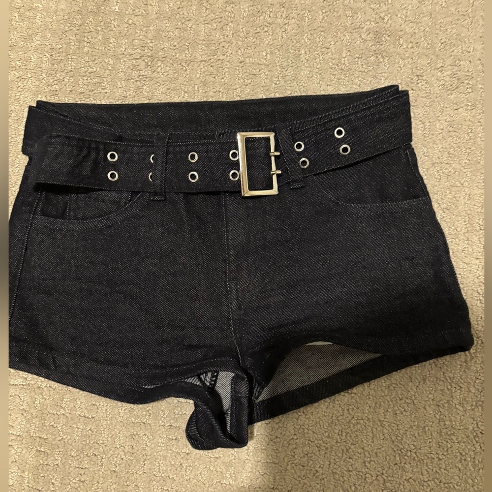 Black Belted Women Shorts dark denim XS